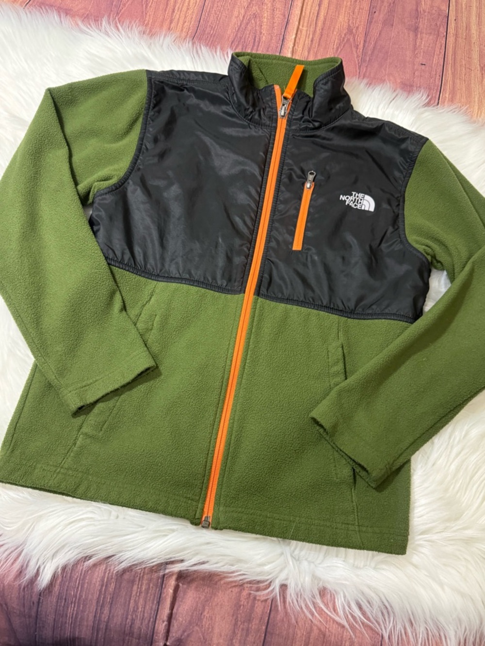 The North Face Fleece Zip Up Jacket - Boys Size Medium (10/12) - Picture 3 of 16